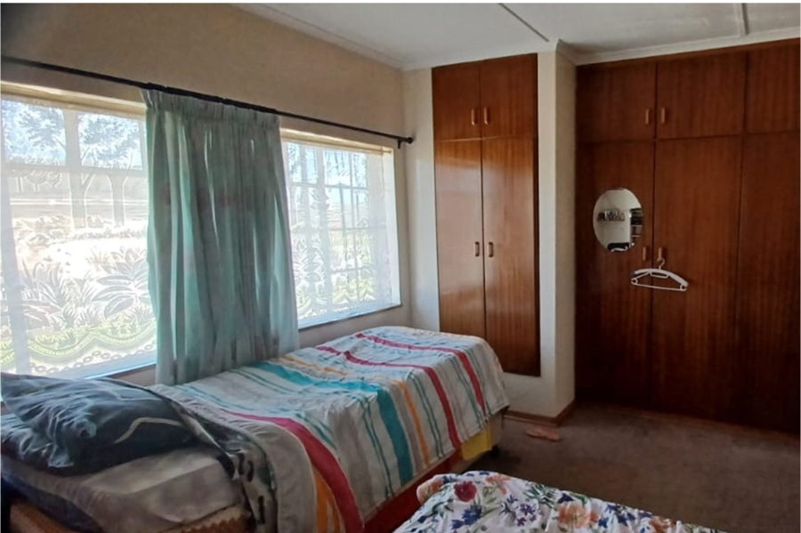 3 Bedroom Property for Sale in Swartkops Eastern Cape